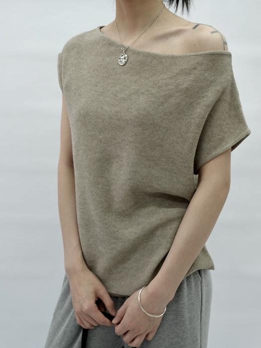 独家高货​🔥出口法国订单【法式老钱风上衣】3种穿法!插肩袖遮肉显瘦❗立体剪裁不对称！斜肩一字两穿针织小衫 · 麻本色 商品图13