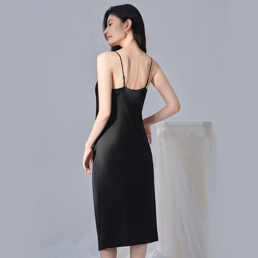 【3F】安莉芳桑蚕丝吊带长裙女士性感家居服舒适睡裙EL00890 黑色BLK L 商品图2