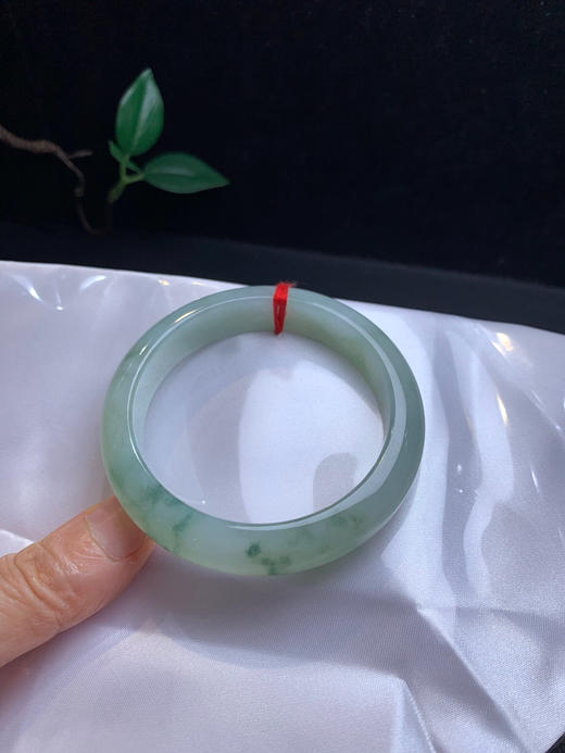 620072，54.6飘花手镯，很油润，飘清新蓝花，干净清爽 商品图4