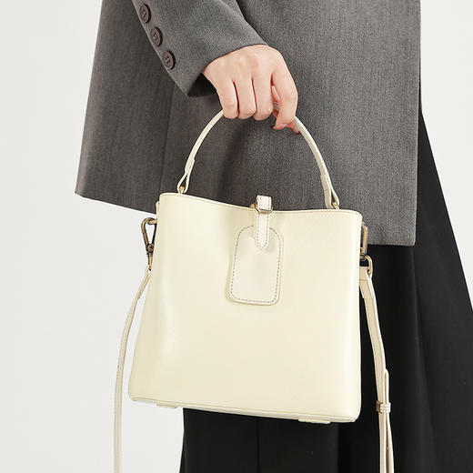 【预售3天】时尚包包女2025新款水桶包高级感大容量斜挎包单肩包ZH282 商品图2