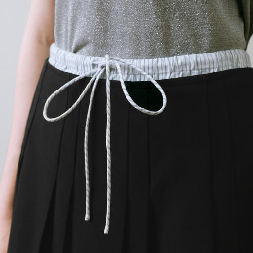 【商场同款】诗凡黎撞色腰绳半身裙2025夏新款百褶A字裙3G4240061 商品图3