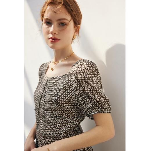 短袖真丝连衣裙女2025春夏新款年轻款印花方领100%桑蚕丝裙子 商品图1