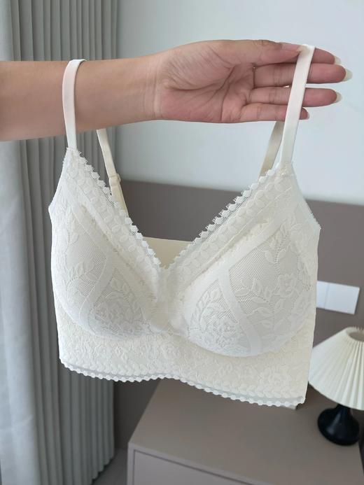 真的被惊艳到了！美哭😭【法式氛围感重工蕾丝吊带&背心】自带Bra 颜值在线！质感在线！ 不管是单穿！还是内搭穿！ 显得人立马有气质了！秒变财阀千金！ 商品图2