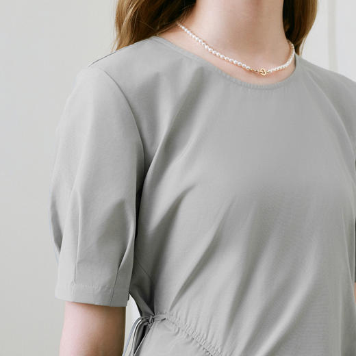 【商场同款】诗凡黎不规则抽褶连衣裙2025夏新款中长裙3G4290151 商品图3