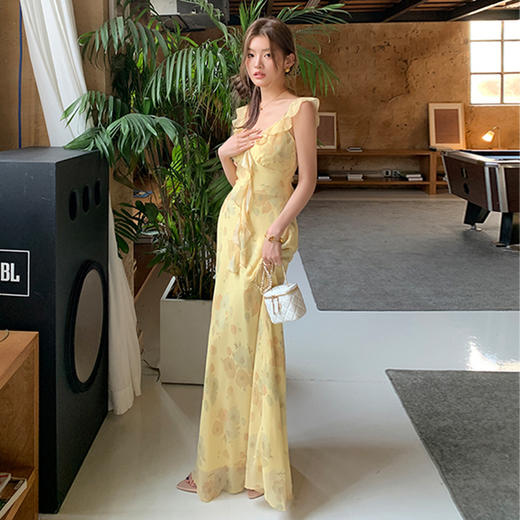 西遇碎花吊带连衣裙女2025年夏季新款法式荷叶边黄色收腰仙女裙SS050844 商品图4