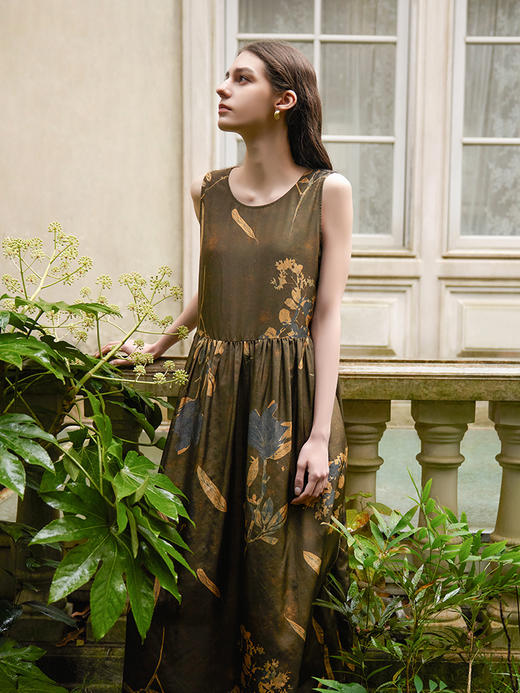 【无袖拼接真丝连衣裙】25年夏季新品100%桑蚕丝印花圆领无袖中长款裙子 商品图2