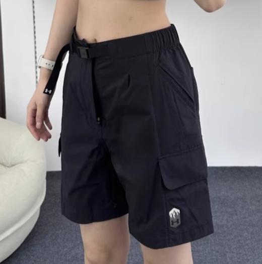 安德玛UA女子城市野趣系列户外工装短裤6005876-001 商品图1