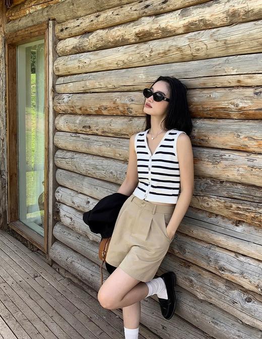 【韩国代工订单高货！】✨百搭神裤 !买就送腰带!上身零束缚 ! 「高腰阔腿通勤配腰带五分裤」 商品图1