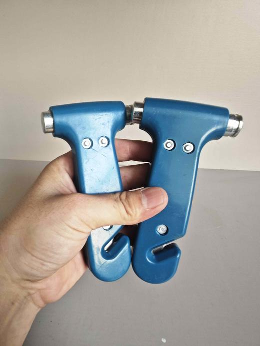 【03631】紧急破窗多用途逃生小锤逃生命锤车用车窗击碎器多功能救生工具 商品图1