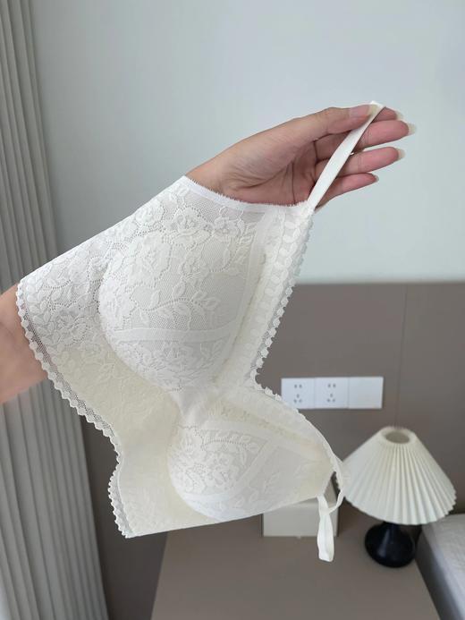 真的被惊艳到了！美哭😭【法式氛围感重工蕾丝吊带&背心】自带Bra 颜值在线！质感在线！ 不管是单穿！还是内搭穿！ 显得人立马有气质了！秒变财阀千金！ 商品图9