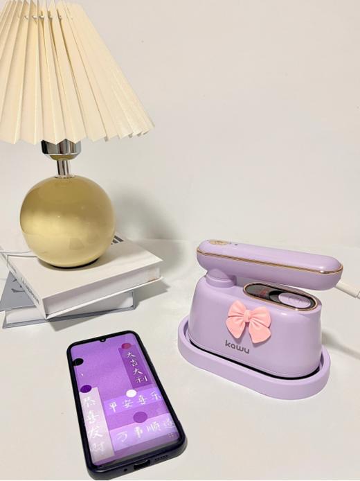 百元熨烫机太🉑️了❗️熨完就能直接穿💥两色可选【卡屋蒸汽电熨斗 】手柄全方位旋转♻️ 啥位置都能熨到💯 ✅出蒸汽速度快，熨衣服不等待💦 商品图2