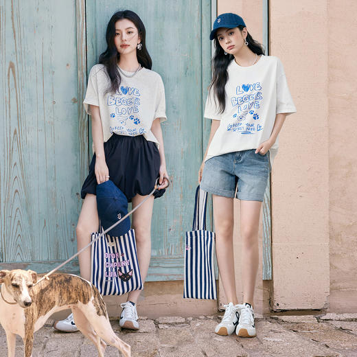 【严选】诗凡黎狗狗字母图案可爱T恤2025夏新款简约百搭时尚宽松短袖上衣7G6101521 商品图1