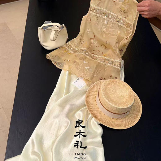 【预售7天】良木礼真丝欧根纱马甲（141080） 商品图4