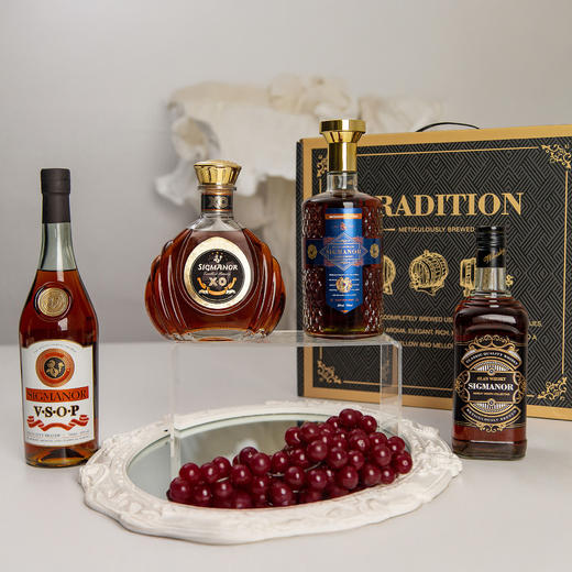 【超值4瓶礼盒装】希格玛洋酒套盒 格兰威士忌/蓝盾威士忌/橙带VSOP/勋爵XO 商品图1