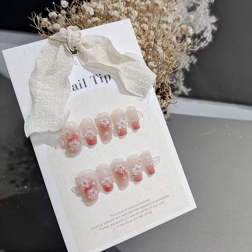 【立体花朵点缀】穿戴甲10片S078蜜语花遇短梯可爱花朵腮红清新显白立体时尚气质甲。ry 商品图2