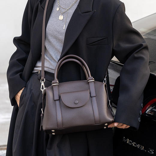 【预售3天】女包斜挎包包女2025新款时尚高级感手提包百搭休闲通勤单肩包ZH896 商品图3