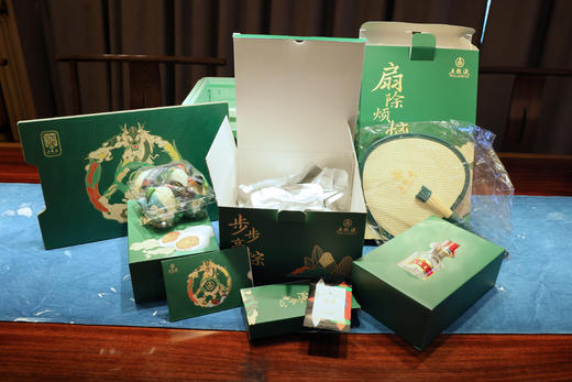 52度五粮液端午节礼盒 商品图3