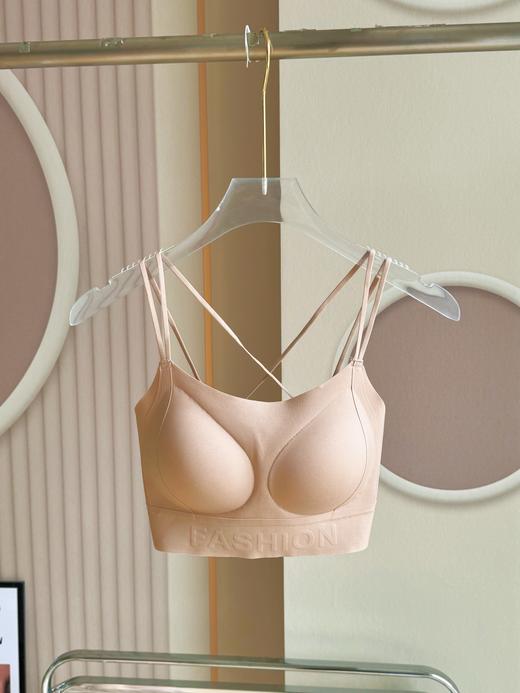 点此购买 华歌尔粉底液美背文胸 艾 319884 商品图1