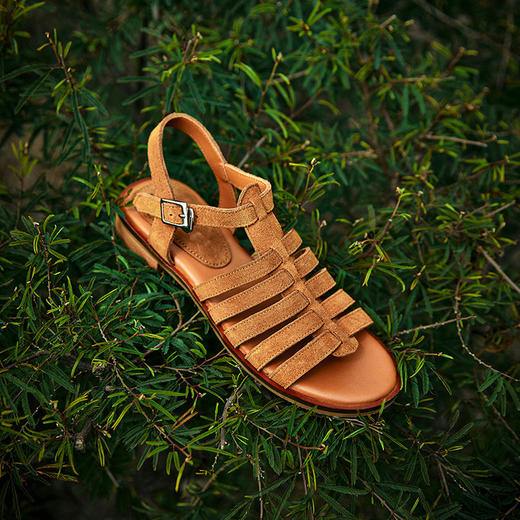 大码简约时尚平底沙滩鞋！2025夏新款交叉休闲波西米亚罗马凉鞋！ 商品图5