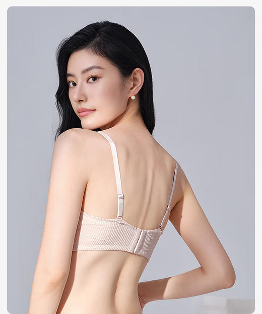 【3F】安莉芳薄款大胸显小内衣兔耳朵抹胸舒适文胸EB01042 黑色BLK 商品图6