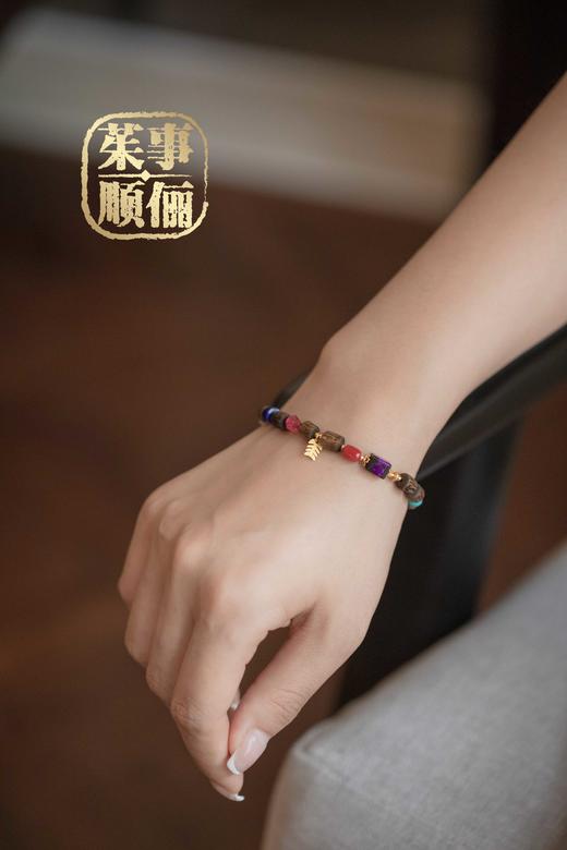 【茱事顺俪】18K黄金沉香手串 商品图3