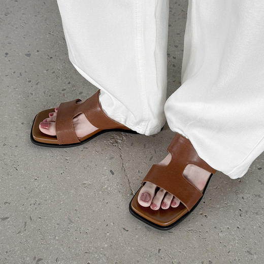 设计坡跟一字拖鞋女鞋！外穿2025夏季新款凉拖鞋度假拖鞋！ 商品图2