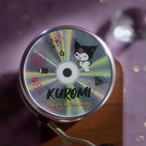 【漂浮魔法屋】转转魔法唱片 PopSockets X Kuromi 合作系列 POPGRIP泡泡骚手机粘贴式气囊支架 Backspin旋转系列 银色  字母 商品图2