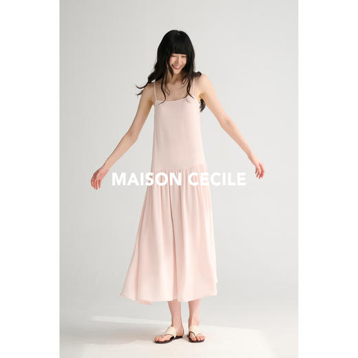 MAISON CECILE三色/极简优雅细肩带光泽感醋酸压褶吊带连衣裙 商品图3