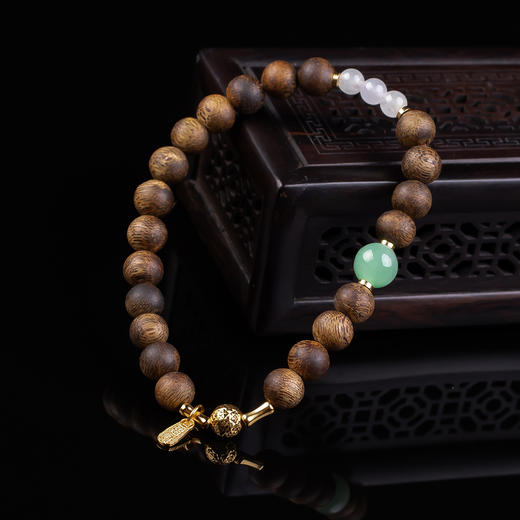XY0368沉香+翡翠招财纳福手串 商品图1