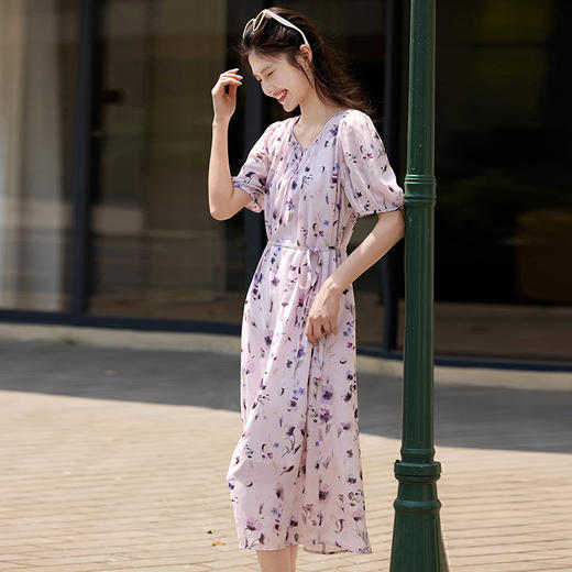熙世界假日风紫色碎花连衣裙女2025夏日新款法式泡泡袖雪纺a字裙 商品图1