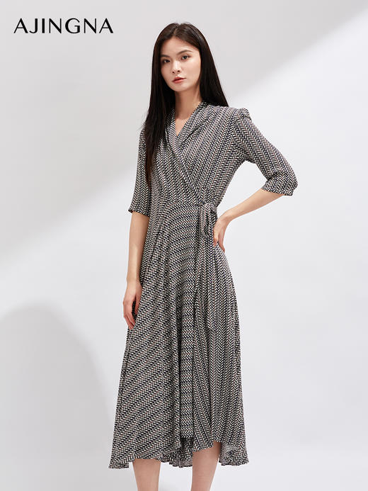 【超值秒杀】阿菁娜慵懒围裹感不对称连衣裙T29X112122 商品图1