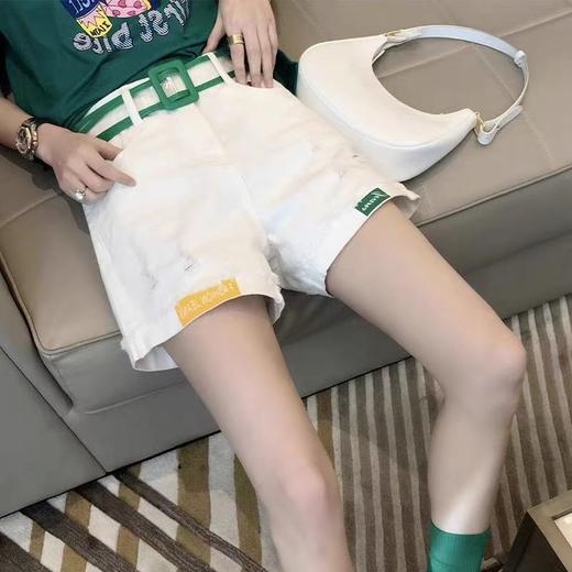 7.31秒杀~7028黄绿标破洞牛仔短裤（样衣微脏）-喜出 商品图0