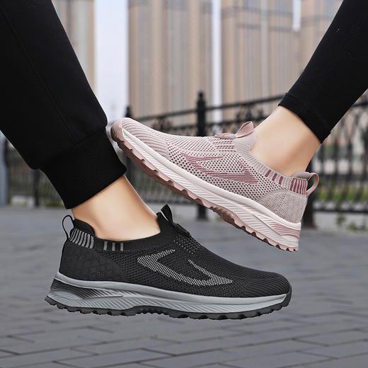 康乐健中老年健步鞋（男女款） | 耐磨鞋底，舒适透气鞋面，“踩屎感”软弹中底 商品图3