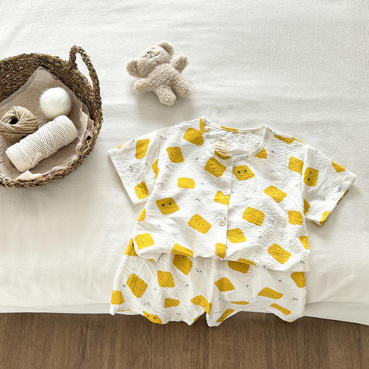 【萌宝夏日居家服🌈】清凉舒适的卡通云朵睡衣套装💖 宝宝爱穿，妈妈放心！儿童夏季家居服套装 女童卡通云朵棉睡衣 男宝宝短袖短裤印花空调服 商品图5