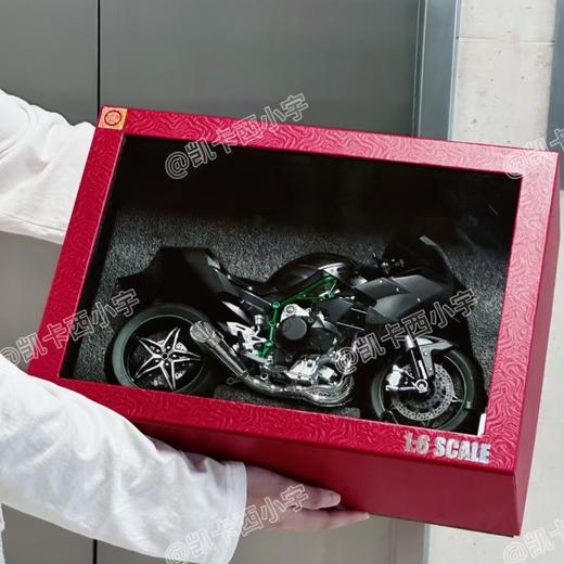 川崎华一喷雾合金摩托车仿真模型机车桌面摆件车模手办男孩礼物收藏男生 商品图1