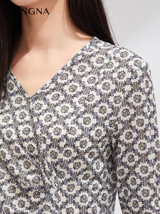 【超值秒杀】阿菁娜清凉印花优雅小衫T29X102089 商品图4