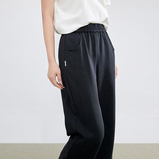【专属特价】熙世界黑色运动阔腿香蕉裤2025夏季新款高腰休闲卫裤窄版直筒裤 商品图3