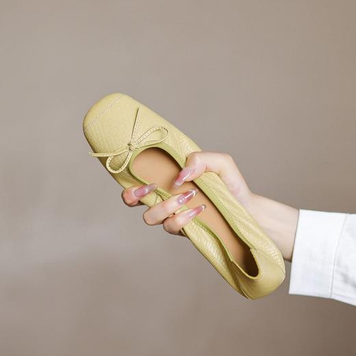 【预售5天】新款巨柔软羊皮单鞋女方头浅口蝴蝶结芭蕾舞鞋通勤休闲粗跟豆豆鞋DPJ&2678B 商品图3