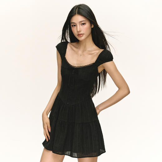 Ariseism 设计感法式方领短袖连衣裙女夏季新款收腰小黑裙蛋糕裙子 商品图1