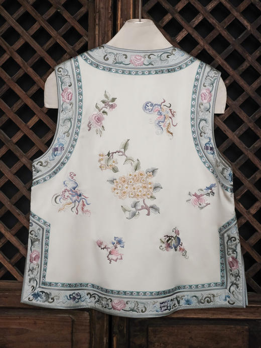 盛唐牡丹大师系列| 花团锦簇重缎手绣马甲-淡蓝 商品图3