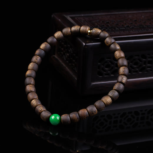 XY0366沉香+翡翠素雅款鼓珠手串 商品图6