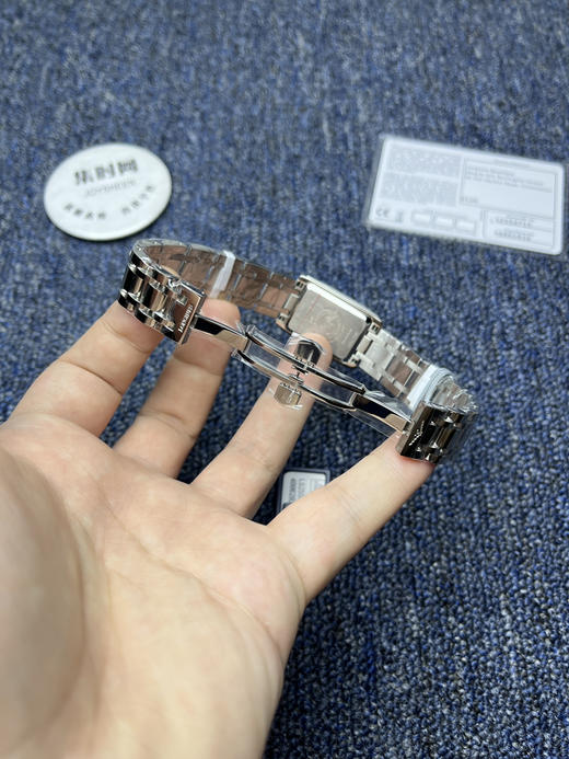 原单品质 林志玲同款！浪琴表黛绰维纳系列 表盘尺寸：20.80 X 32.00mm 女士石英腕表 商品图7