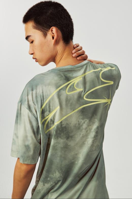 CryingCenter 速度感变形3Clogo灰绿扎染跑步吸湿速干运动短袖T恤 商品图4
