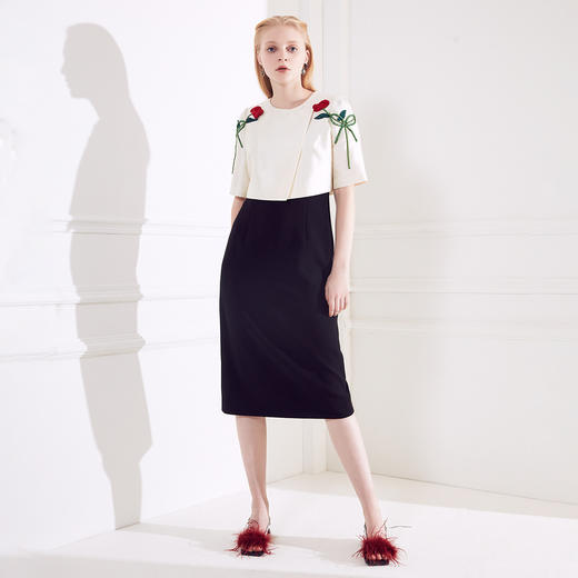 1C381059750238 奥丽嘉朵OBBLIGATO奥丽嘉朵春夏季新款花卉刺绣礼服裙连衣裙 商品图0