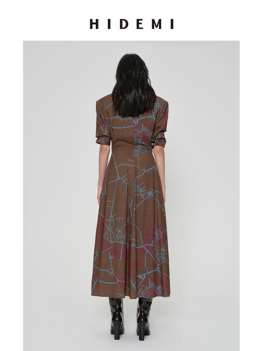 HIDEMI 我们做印花系列手绘地图艺术感油画印花垫肩加宽肩收腰立裁连衣裙 商品图4