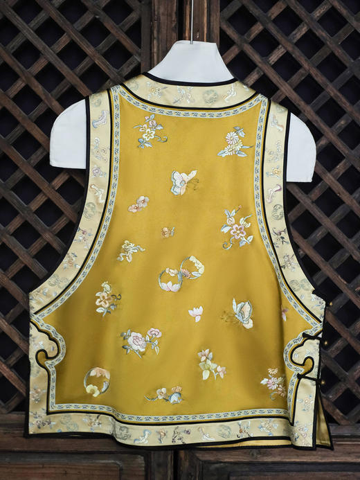 盛唐牡丹大师系列| 重工蹁跹蝶翼斜襟马甲-姜黄 商品图4