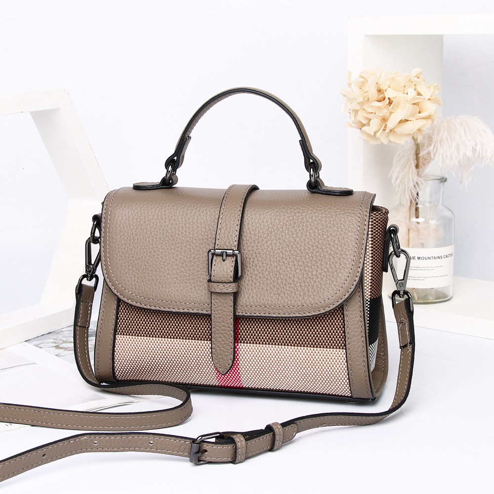 【预售3天】女包斜挎包时尚休闲撞色单肩手提包小方包女Z8339