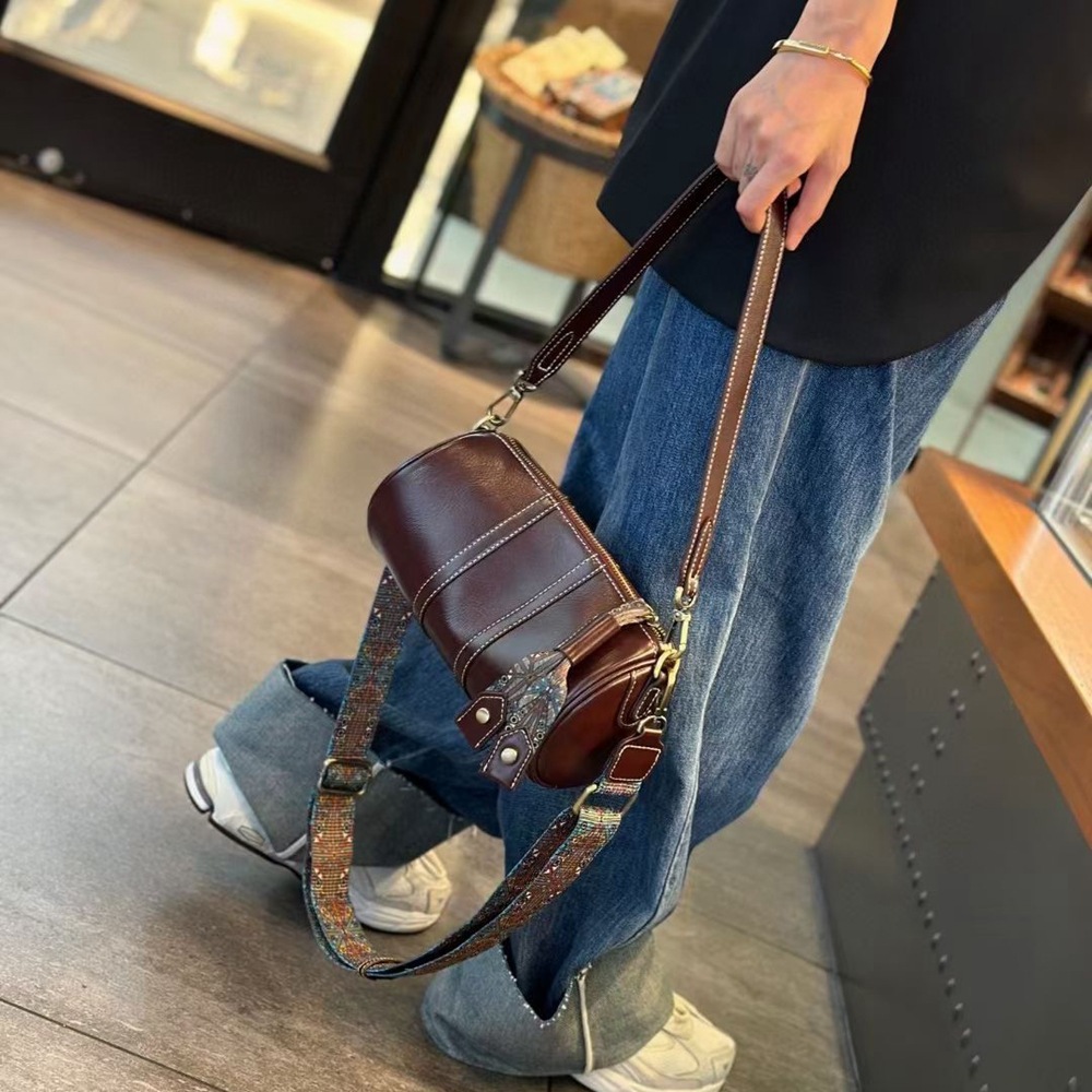 【预售3天】小包包新款复古枕头包斜挎宽带单肩包Z3162