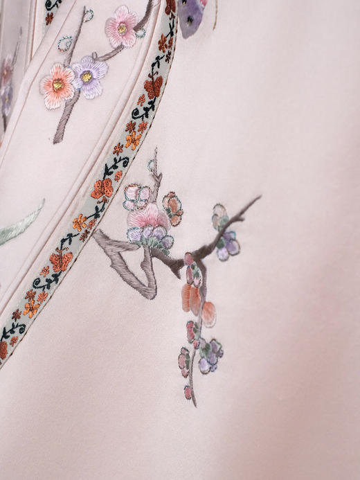 盛唐牡丹大师系列| 重工蹁跹蝶翼斜襟马甲-藕色 商品图2