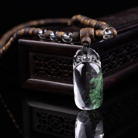 XY0369沉香+招财绿幽灵水晶吊坠